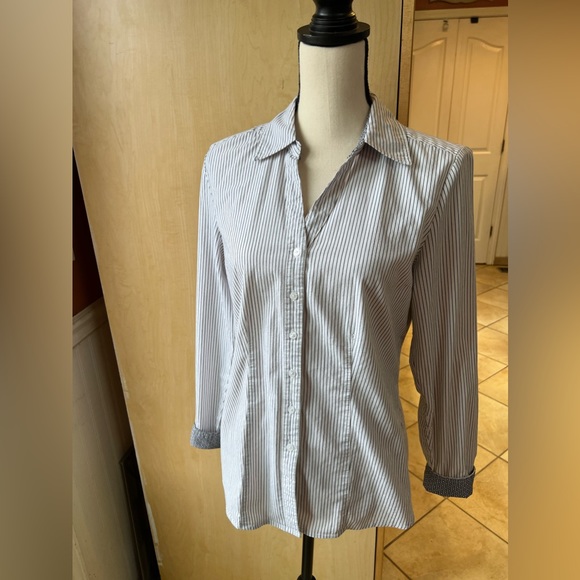 COMO Stretch Tops - COMO Stretch top Super cute!